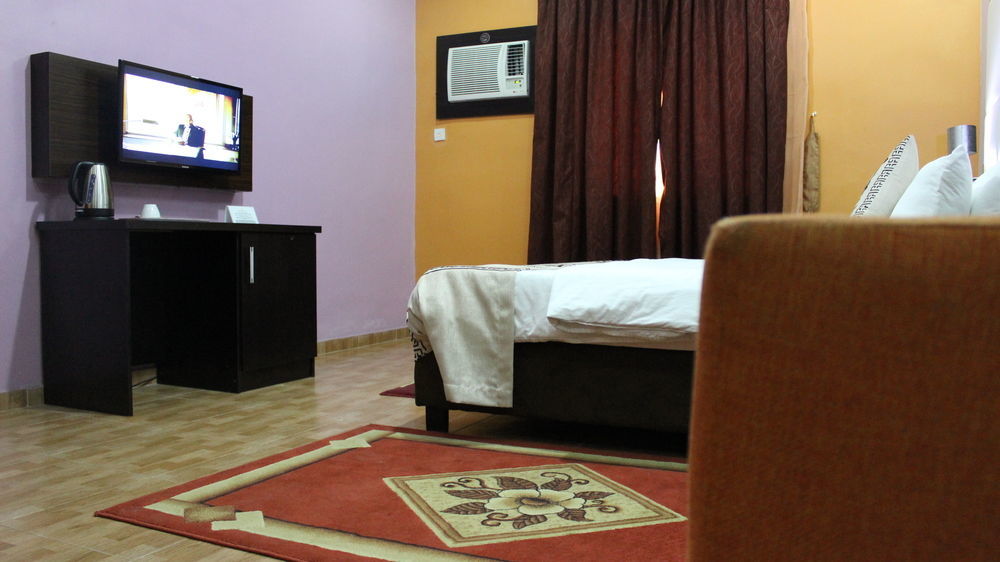 Downtown Royal Hotel Икея Экстерьер фото