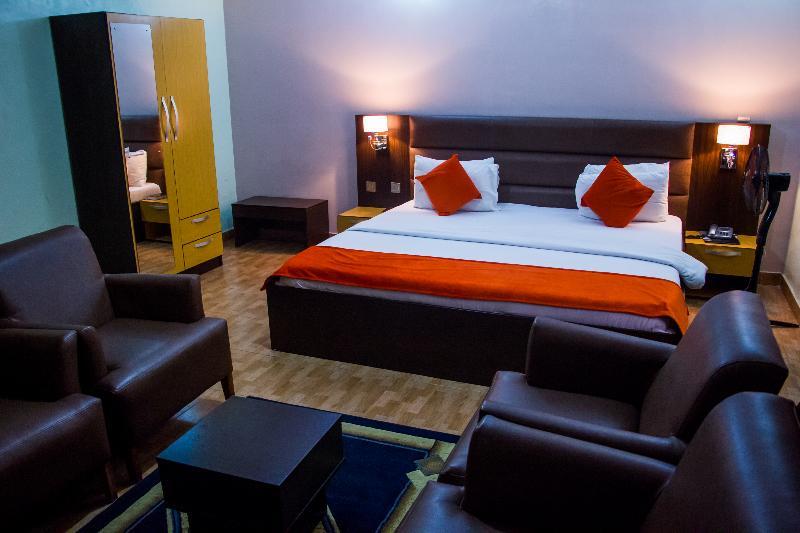 Downtown Royal Hotel Икея Экстерьер фото