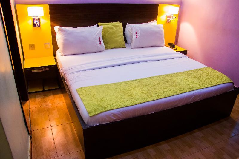 Downtown Royal Hotel Икея Экстерьер фото