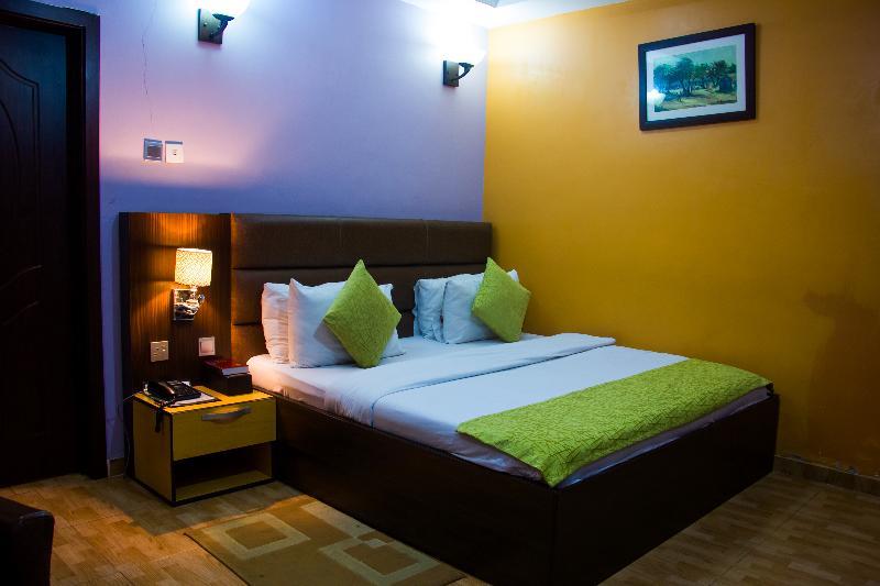 Downtown Royal Hotel Икея Экстерьер фото